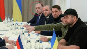 El misterio del negociador ucraniano muerto y sospechado de traición (Imágenes sensibles)