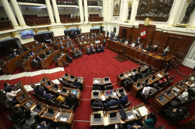 Rechazan proyecto de ley que extiende mandato de gobernadores y alcaldes por cinco años en Perú