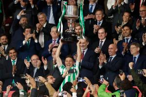 Betis, en los penaltis, alcanzó otra vez la gloria en la Copa del Rey