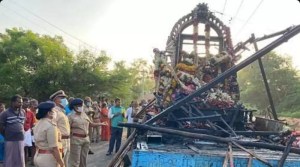 Al menos once personas mueren electrocutadas en la India durante procesión hindú