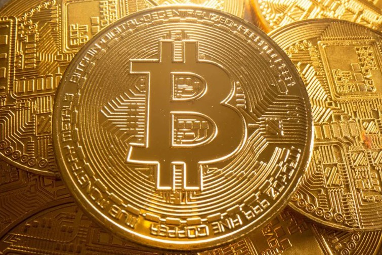 Se desploma el bitcóin: la criptomoneda cae por debajo de los 20 mil dólares