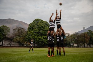 El rugby, una oportunidad de reinserción en Venezuela (FOTOS)
