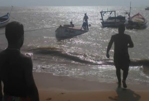 Presunta barcaza de Pdvsa partió por la mitad una lancha en Falcón: dejó pescadores heridos y un desaparecido