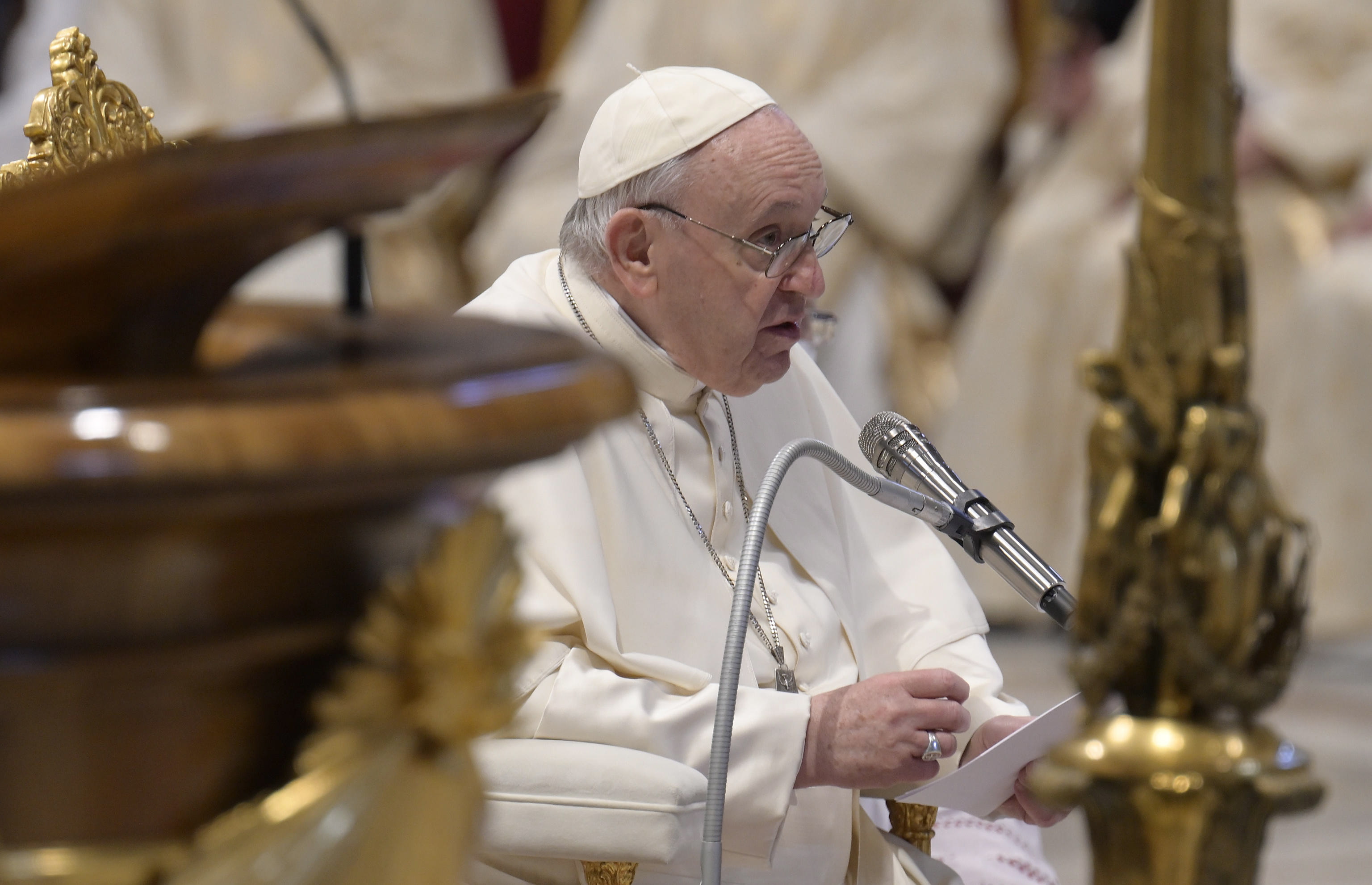 El papa Francisco recibirá infiltraciones por el dolor de rodilla que le impide caminar