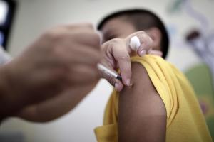 La OMS recomienda segunda vacuna de refuerzo contra el Covid-19 para grupos de riesgo
