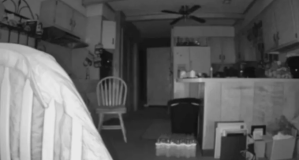 Logró captar en VIDEO una aterradora actividad paranormal demoníaca en la cocina de su casa