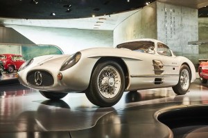 Mercedes de 1955 rompió récord al ser subastado por 135 millones de euros