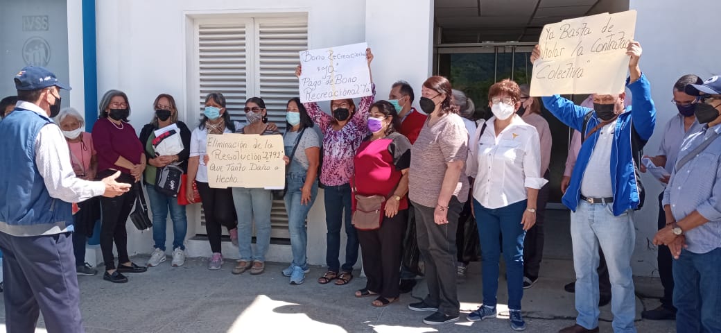 Jubilados y pensionados del Ivss Mérida exigieron eliminación de la Resolución 2792