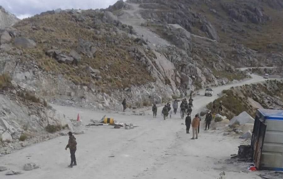 Denuncian nuevo enfrentamiento y un herido en gran mina paralizada en Perú