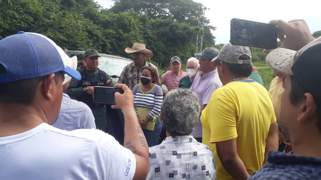 “Esto ya es de nosotros”: Invasores responden a la dueña de la finca en Barinas (VIDEO)