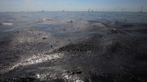Venezuela billing Colombian pipeline for oil spills -report