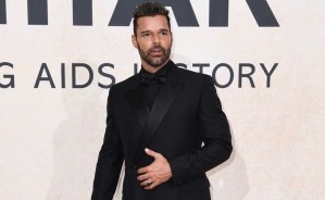 Revelan identidad del joven que denunció a Ricky Martin por acoso