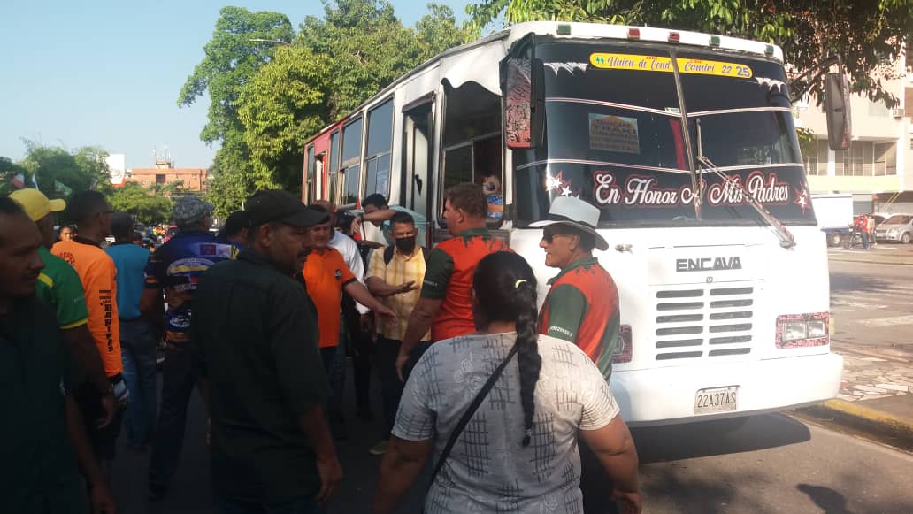 Presión en la calle permitió a transportistas de Barinas volver a surtir combustible