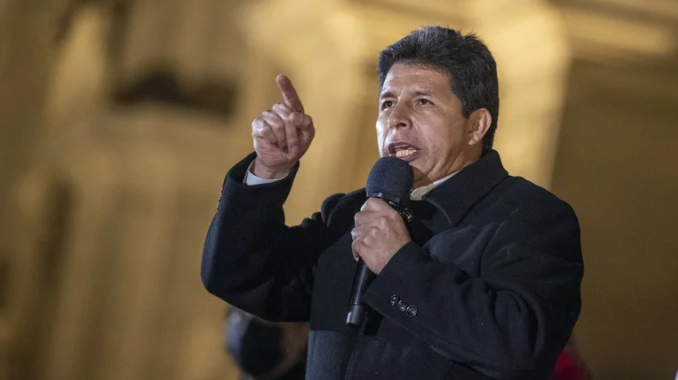 Presidente de Perú acusa a la fiscalía de ser parte de “un golpe de Estado”