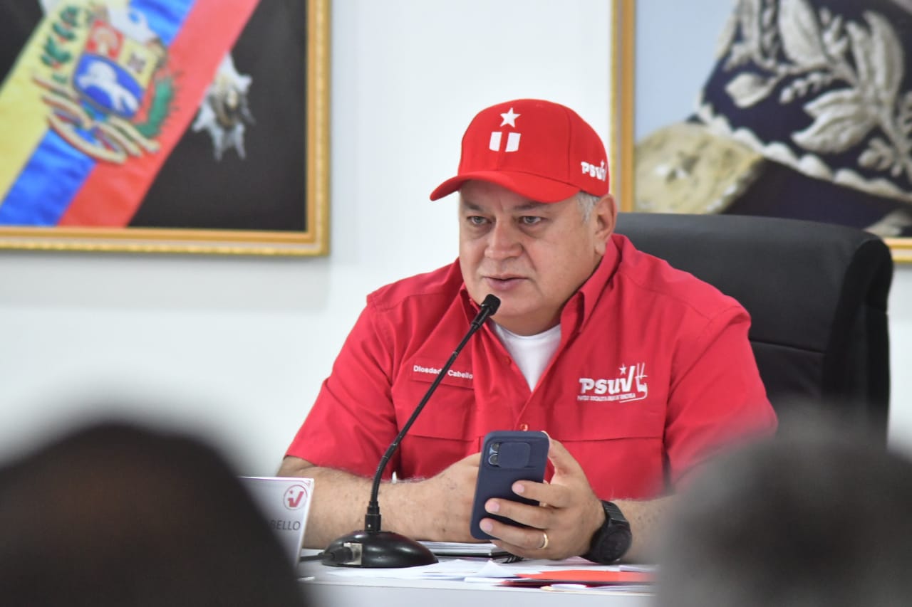 Diosdado arremetió contra las fuerzas democráticas y dijo que las primarias “no tendrían validez”
