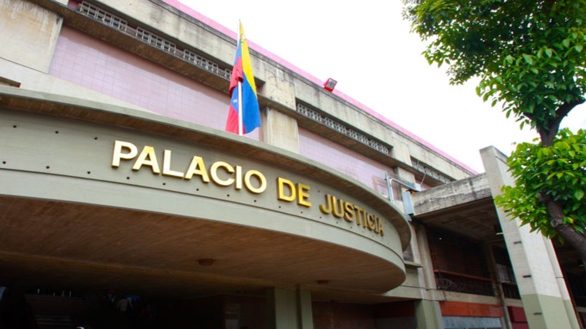 Se desata lucha de poder entre facciones chavistas en el Palacio de Justicia, según Zair Mundaray