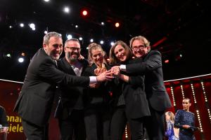 España decidirá entre “tres peliculones” su representante en los Óscar