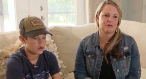 ¡Desgarrador! Madre vio cómo su hijo de 13 años era mordido en la cara por un tiburón en playa de Florida