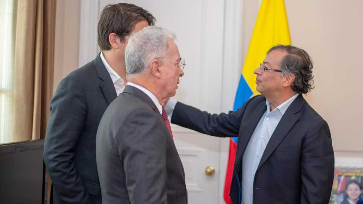 Finalizó la reunión entre Álvaro Uribe y Gustavo Petro: ¿De qué hablaron? (VIDEO)