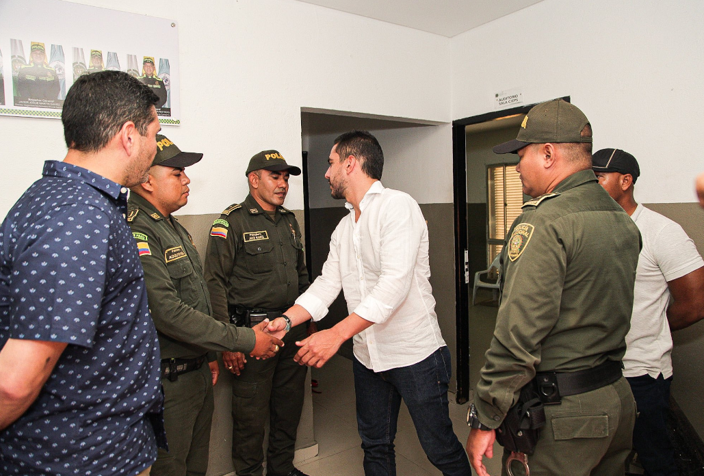 Pidió perdón el senador de Pacto Histórico que insultó ebrio a la policía (Video)