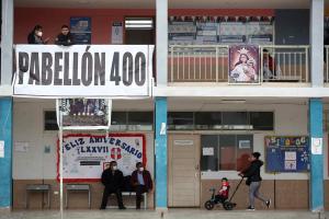 Cerraron las urnas en comicios locales de Perú, marcados por baja asistencia