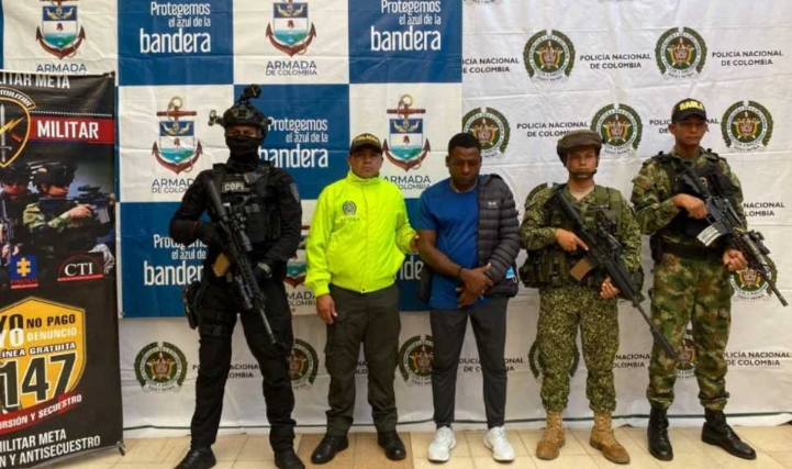 Detienen en Colombia a alias “Negro Juan”, hombre de confianza de “Iván Mordisco”