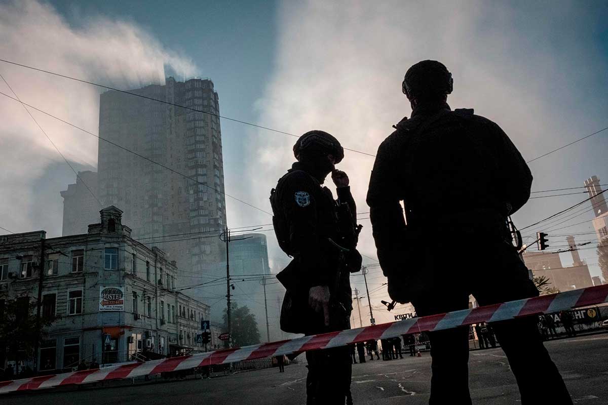 Ucrania alerta de una “situación crítica” tras bombardeos rusos sobre centrales eléctricas
