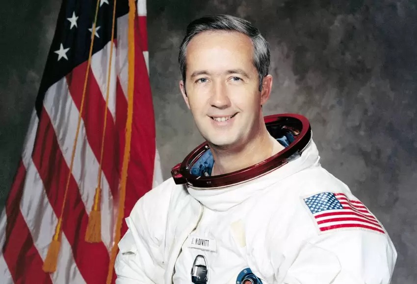 Muere James McDivitt, astronauta que preparó la misión de la Nasa a la Luna