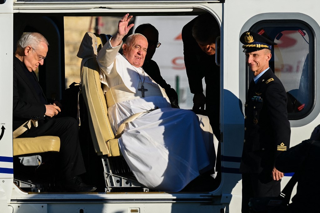 El papa Francisco consultó al médico del Atlético de Madrid por un fuerte dolor en la rodilla