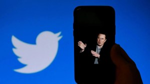 Elon Musk despidió con un tuit a un empleado que lo contradijo