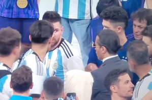 ¿Hizo molestar a Lionel? El desplante de Messi al chef turco “Salt Bae” en la final del Mundial (VIDEO)