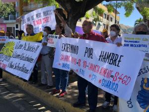 Con los “zapatos desgastados” trabajadores de Guárico protestan por salarios dignos