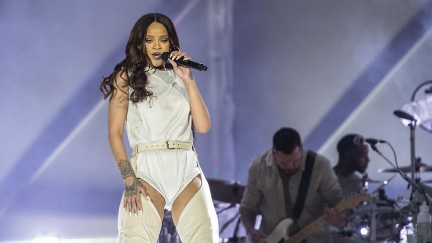 A un mes del Super Bowl, crecen las dudas por el show de Rihanna en el medio tiempo