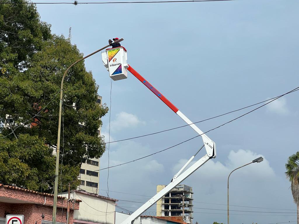 La Divina Pastora intercede por las calles de Barquisimeto y en el marco de su visita arranca el plan “tapahuecos”