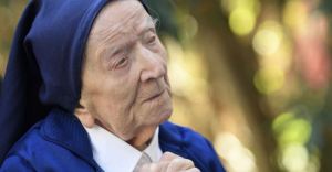 La monja francesa André, “decana de la humanidad”, falleció a los 118 años