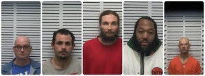 Cinco peligrosos reclusos escaparon por las tuberías de cárcel en Misuri y su huida fue captada en VIDEO