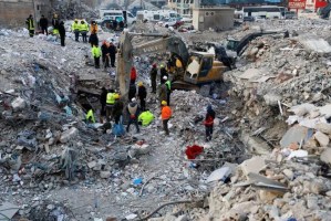 Una mujer de 70 años fue rescatada con vida en Turquía 212 horas después de quedar sepultada tras el terremoto