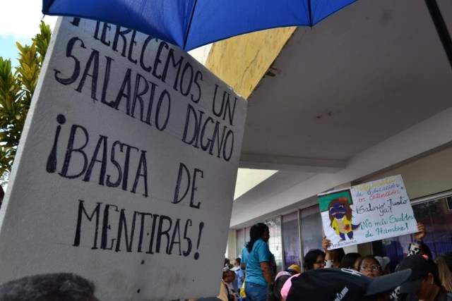 Shouting “this is not how you govern,” the teachers of Monagas took to the streets again