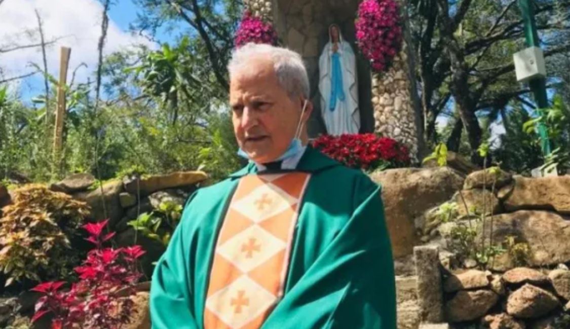 Régimen de Nicaragua expulsó a un sacerdote italiano, al que acusa de “injerencia”