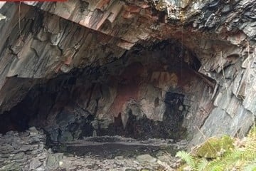 Hallan una misteriosa cueva donde vivió un hombre durante 40 años