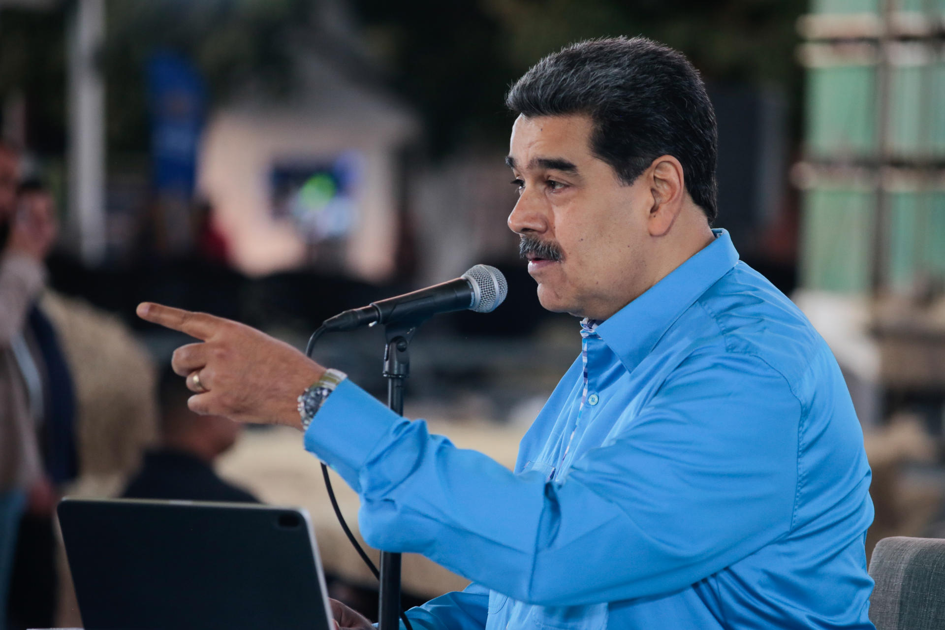 Nicolás Maduro presenta su nuevo programa de televisión: “Con Maduro +” (Video)