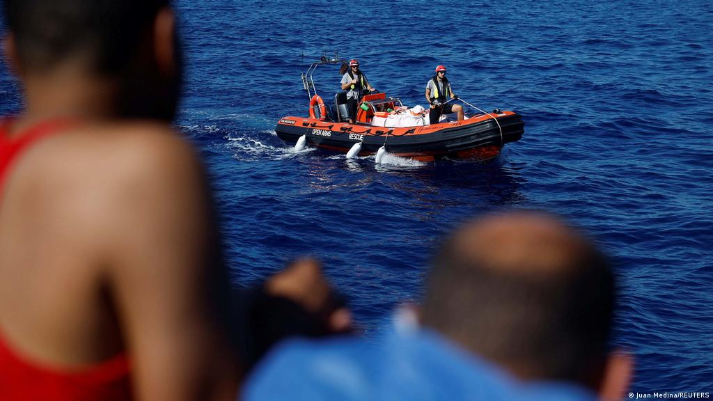 Open Arms rescata más de 90 migrantes y recupera un cuerpo en el Mediterráneo