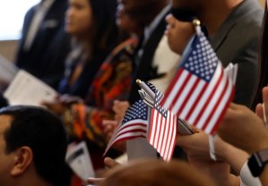 Facilitan “fecha límite” para que inmigrantes avancen sus trámites en EEUU sin ser castigados