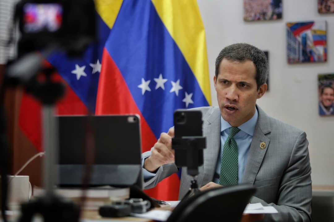 Guaidó: Maduro dio orden de captura para desviar atención de su propia corrupción