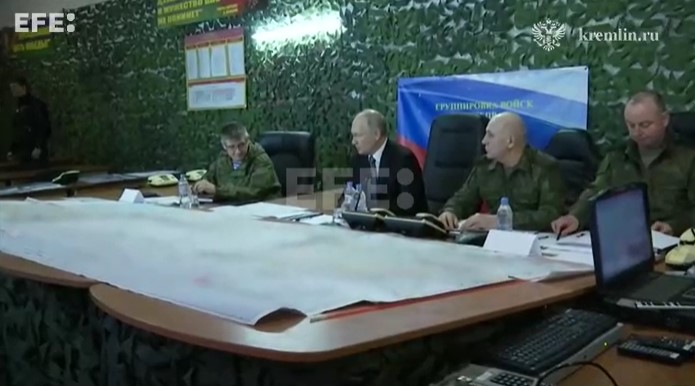 Putin visita cuarteles de las tropas rusas en los frentes de Jersón y Lugansk