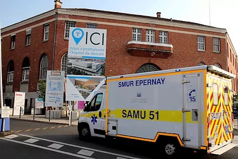 Una enfermera muerta y una herida grave en un ataque con cuchillo en un hospital en Francia