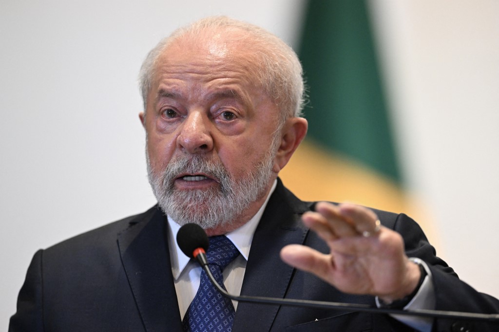 Lula Da Silva recibe tratamiento médico en el hospital por unas molestias en la cadera