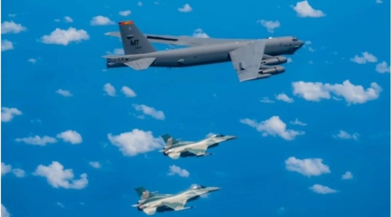 Los bombarderos pesados estadounidenses aterrizan en el patio trasero de China