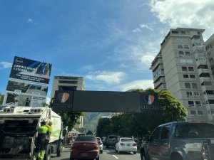 VIDEO: la costosa idea de Gustavo Duque, tapar vista a El Ávila para mostrar propaganda en pantallas LED