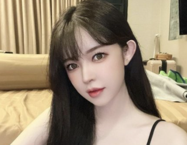 Con el cuello roto y envuelta en una alfombra hallaron a glamorosa influencer coreana